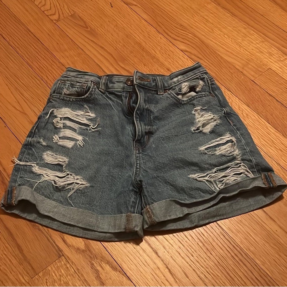 American eagle shorts!!